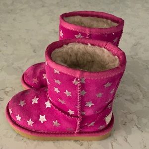 Gently used UGG boots, size 8 toddler